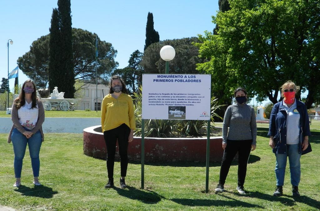 Colocan reseñas de atractivos turísticos en la Localidad de Rivera