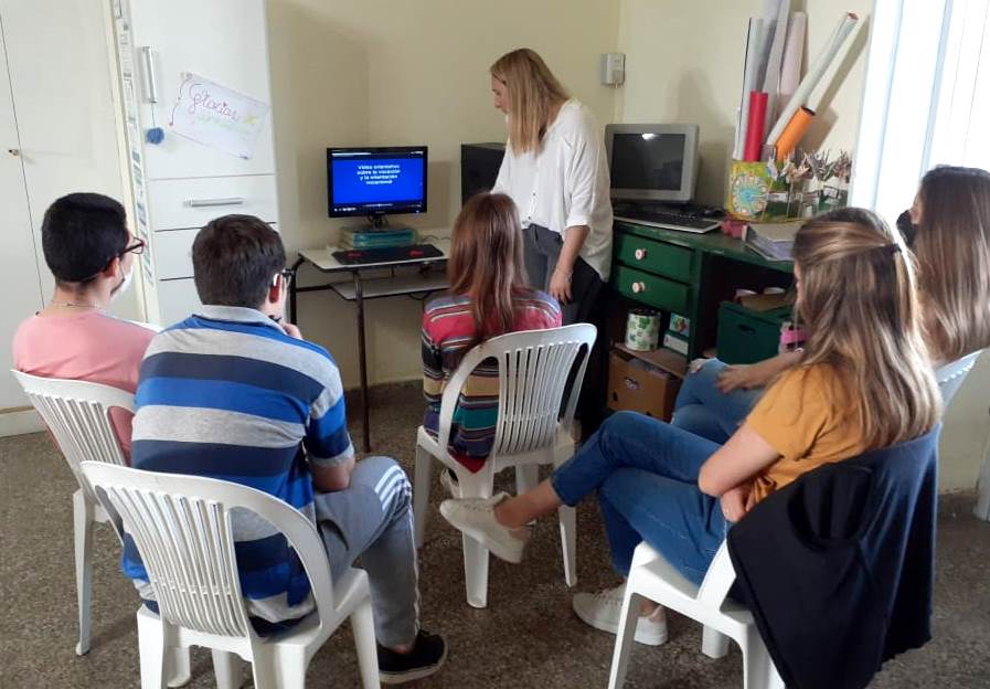 Jóvenes en Trama de Rivera: taller vocacional y ocupacional