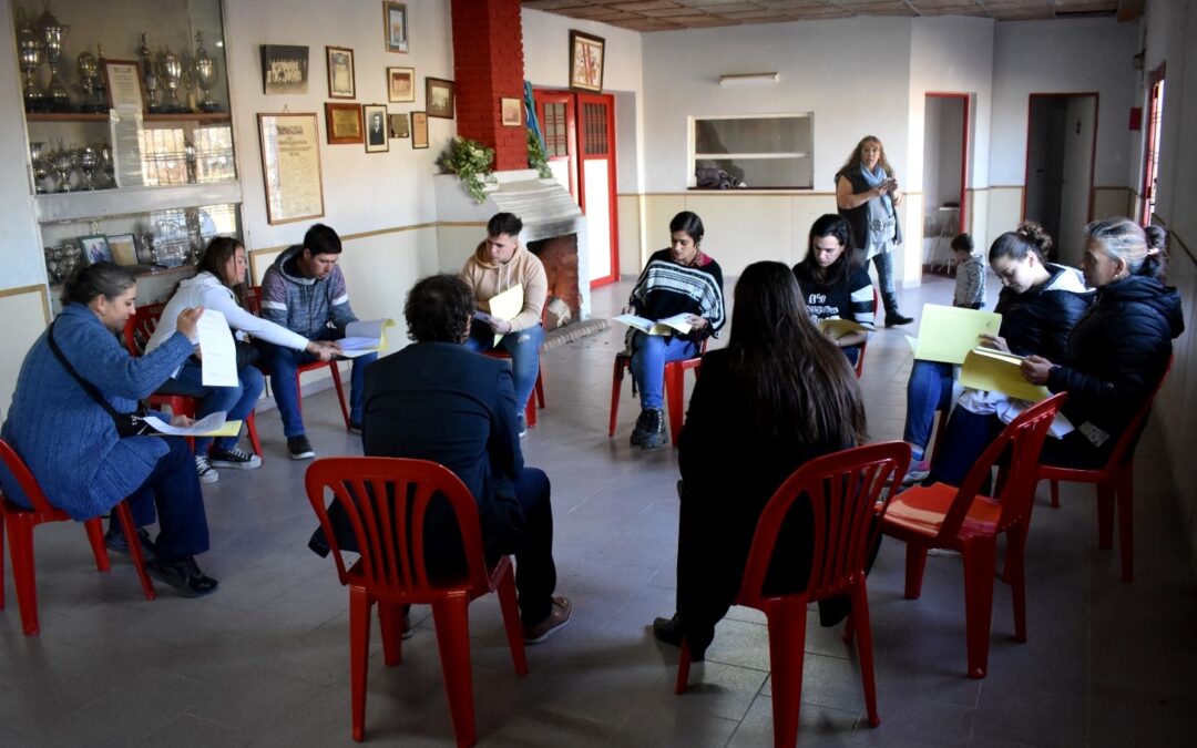 Andres presentó en Leubucó la convocatoria “Proyectos 2023”